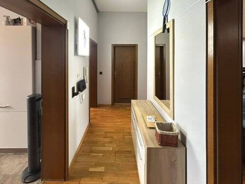 Flur - Etagenwohnung mit 75,00 m&sup2; in Offenburg zum Kaufen