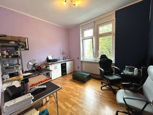 Kinder-/ Arbeitszimmer - 