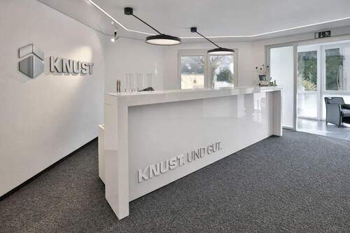 ChatGPT Image 13. März 2026, 10_14_42 - 8 Zimmer Büro in Bremerhaven