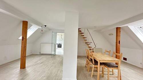 IMG_3264.jpg - Dachgeschosswohnung Amberg - 750,00&nbsp;EUR Kaltmiete, ca.&nbsp; 76,00&nbsp;m&sup2;&nbsp;Wohnfl&auml;che