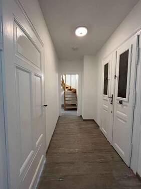 Eingangsbereich - 4 Zimmer Etagenwohnung zur Miete in Markranstädt