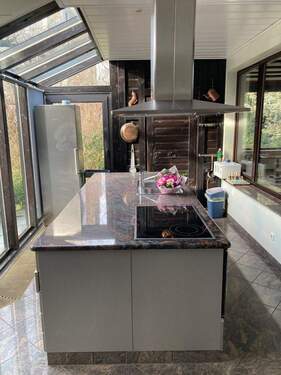 Hauptwohnung OG: Hochwertige Einbauküche - 