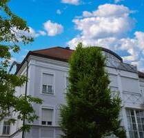 VERKAUFT ! 2,5-Zi.-Galerie-Whg. mit Einbauküche und 3 Balkonen im inneren Westen von Regensburg