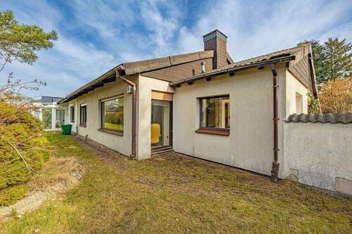 Vorderansicht - 3 Zimmer Doppelhaushälfte zum Kaufen in Hamburg