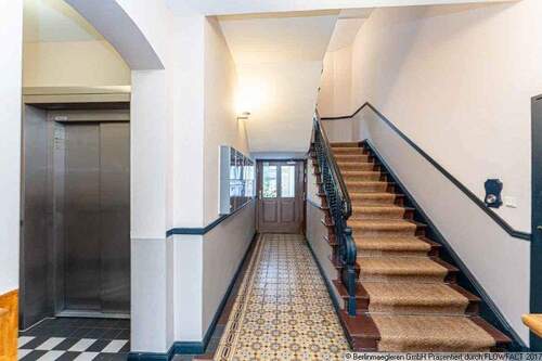 Treppenhaus, Aufzug - 