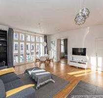 Lichtdurchflutete Altbauwohnung mit Süd-Balkon und Aufzug im Simon-Dach-Kiez - Berlin Friedrichshain