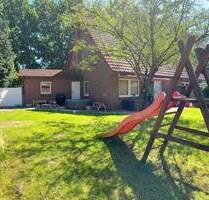 *** Großzügiges Zweifamilienhaus mit Garten, Terrasse und Garage in Top-Lage von Großenkneten ***