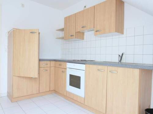 Küche - 2 - Raum Dachgeschoss Wohnung mit EBK und Galerie ab sofort