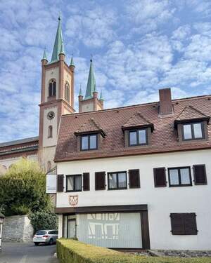 Bild 1 - MTI - Großzügige Dachgeschosswohnung