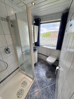 DU/WC - 