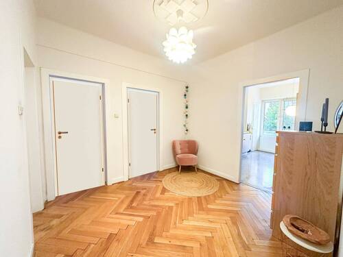 Diele - Etagenwohnung mit 76,00 m² in Düsseldorf zum Kaufen