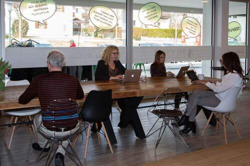 Flex Lobby (10er Karte / Monat) - Büro mit 4,00 m² in Holzkirchen zur Miete