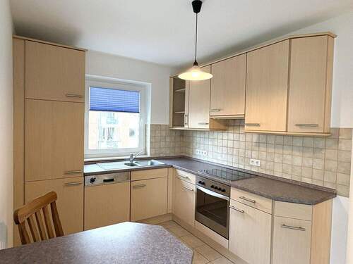 Eine Küche ist bereits vorhanden - 4 Zimmer Etagenwohnung in Göttingen