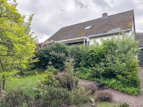 Gebäudevorderseite - Doppelhausgrundstück - 690.000,00&nbsp;EUR Kaufpreis, ca.&nbsp; 0,00&nbsp;m&sup2;