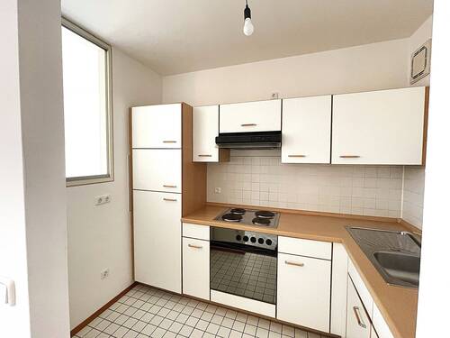 Küche mit Einbauküche - 