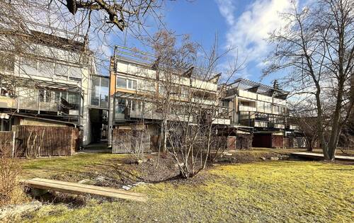 Ansicht - Westseite mit Biotop - 