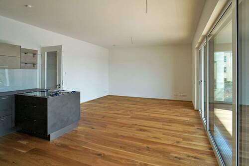 Wohnen - Etagenwohnung mit 99,50 m² in Dresden zur Miete