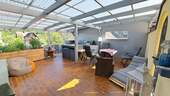Überdachte Terrasse mit Zugang zum Hof - 