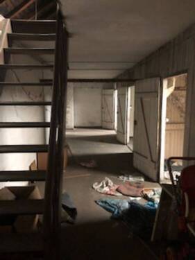 2. Obergeschoss - 1 Zimmer Mehrfamilienhaus, Wohnhaus zum Kaufen in Greiz