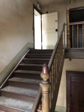 Hausflur 2 - Mehrfamilienhaus, Wohnhaus mit 300,00 m&sup2; in Greiz zum Kaufen