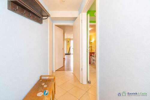 EG: Eingangsbereich / Flur - Reihenmittelhaus mit 134,00 m&sup2; in Heidesheim am Rhein / Uhlerborn zum Kaufen