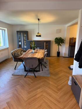 Esszimmer - Idyllisches Wohnen: 3,5-Zimmer-Wohnung an der Bitterbachschlucht