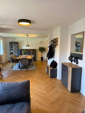 Wohnen und Essen - 3 Zimmer Etagenwohnung in Lauf an der Pegnitz