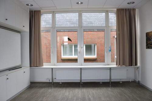 Zimmer - Büro mit 320,60 m&sup2; in Christinenthal zur Miete