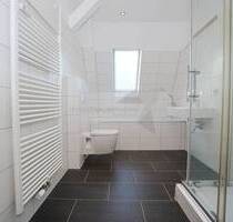 Gemütliche DG-Balkon-Wohnung mit Wanne + Dusche - Zwickau Bahnhofsvorstadt