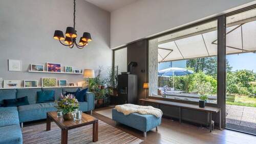 Wohnzimmer mit Terrasse - 