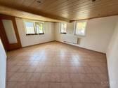 Wohnzimmer - Doppelhaushälfte mit 100,00 m&sup2; in Burkardroth zur Miete