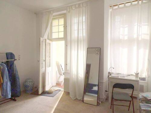 Zimmer 4 mit Zugang zur Stadtloggia - 