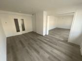 Wohnzimmer hinten - 4 Zimmer Etagenwohnung zur Miete in Essen