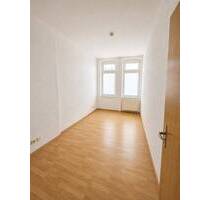 Helle 2-Zimmer-Altbauwohnung mit Einbauküche - Halle (Saale) Damaschkestraße