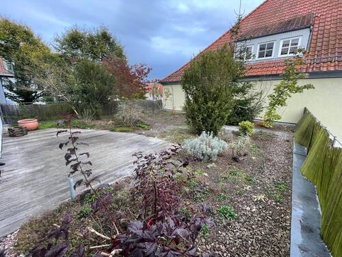 Dachterrasse - 4 Zimmer Etagenwohnung zur Miete in Nesse-Apfelstädt