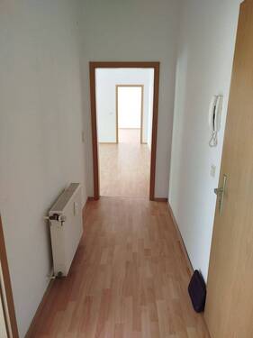 Flur - 2 Zimmer Etagenwohnung zur Miete in Dessau-Roßlau
