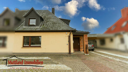 Straßenansicht - 4 Zimmer Mehrfamilienhaus, Wohnhaus zum Kaufen in Stralsund