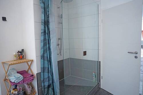 Dusche Erdgeschoss - Mehrfamilienhaus, Wohnhaus mit 253,00 m² in Freudenstadt zum Kaufen