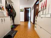 Flur - Etagenwohnung mit 88,00 m² in Schrozberg zum Kaufen