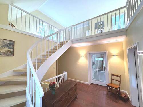 Eingangshalle - 5 Zimmer Einfamilienhaus in Hamburg