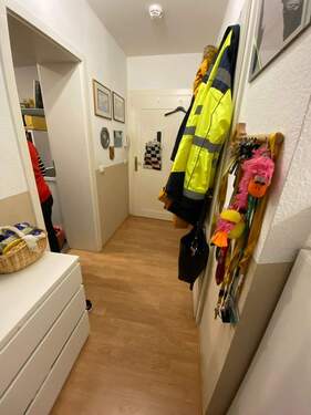 Flur - Etagenwohnung mit 64,00 m&sup2; in Leipzig zum Kaufen