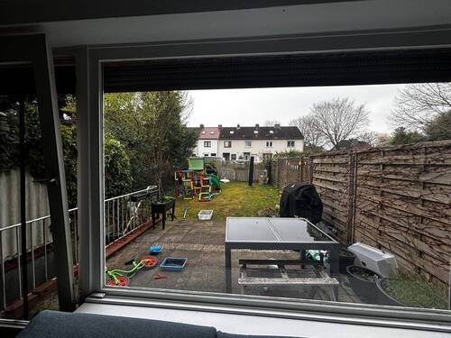 Terrasse mit Garten.jpg - 