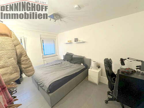 Schlafzimmer 2.OG links - 