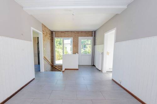 Flur - Ihr neues Zuhause mit Charakter - Wohlfühlen auf einer Ebene mit Gartenidylle