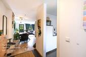 Flur Blick zum Wohnzimmer & Küche - 
