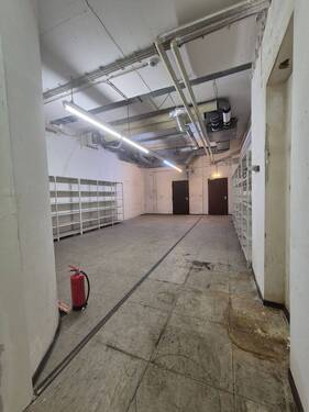 Lager 2.UG und Lüftungstechnik.jpg - Halle in Leverkusen