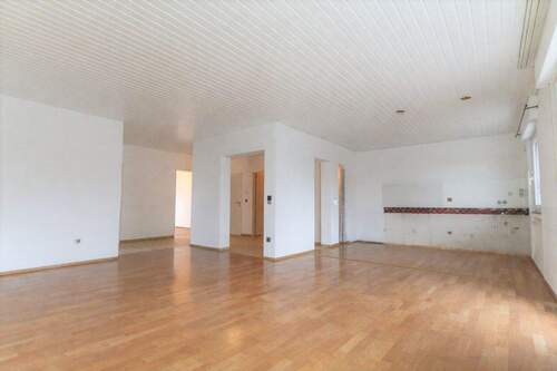 Offener Wohn-/Ess-/Küchenbereich - Gemütliche ca. 81m² große 3-Zimmer-Wohnung mit ca. 12 m² großem Balkon und Garage in Hagen-Boloh