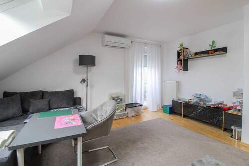 Schlafzimmer III, 2.OG (2) - 