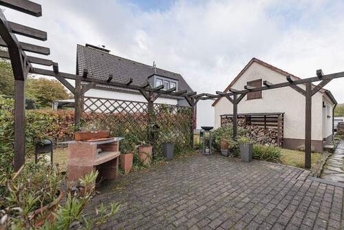 Südwestterrasse mit Garten - 