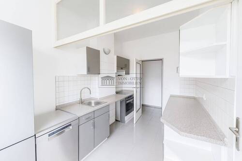 Praktische Küche - 2 Zimmer Etagenwohnung in Berlin